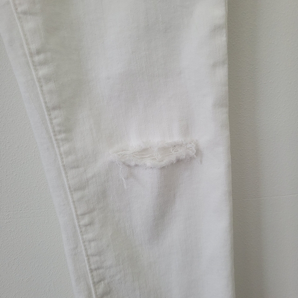 Madewell 9" High-Rise Skinny Crop Jeans in Pure White  Knee-Rip Edition Size 27 - Picture 7 of 16